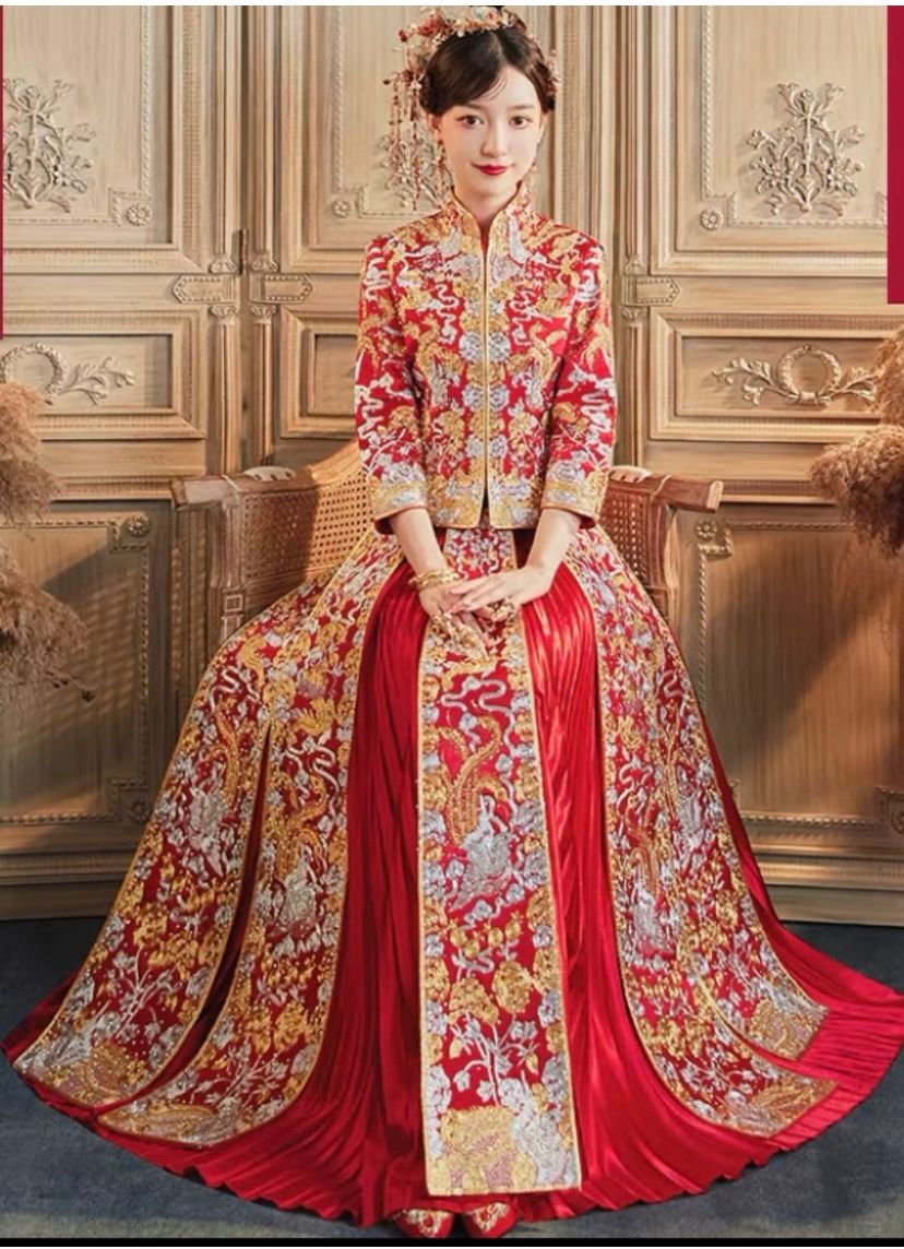 Women Traditional Wedding Gown
